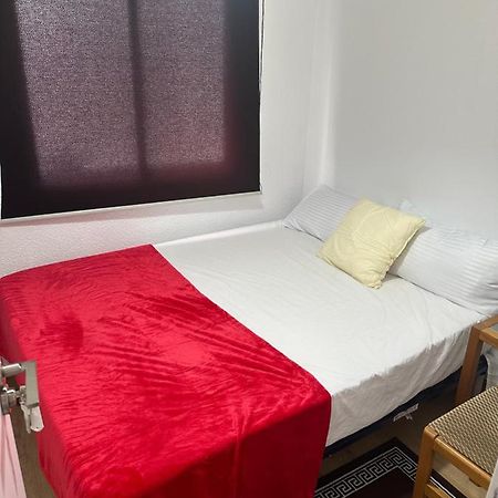 El Gengo Hostel Мадрид Екстериор снимка
