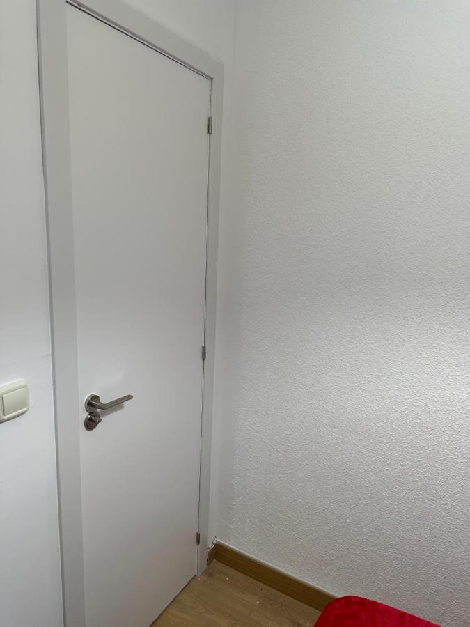 El Gengo Hostel Мадрид Екстериор снимка
