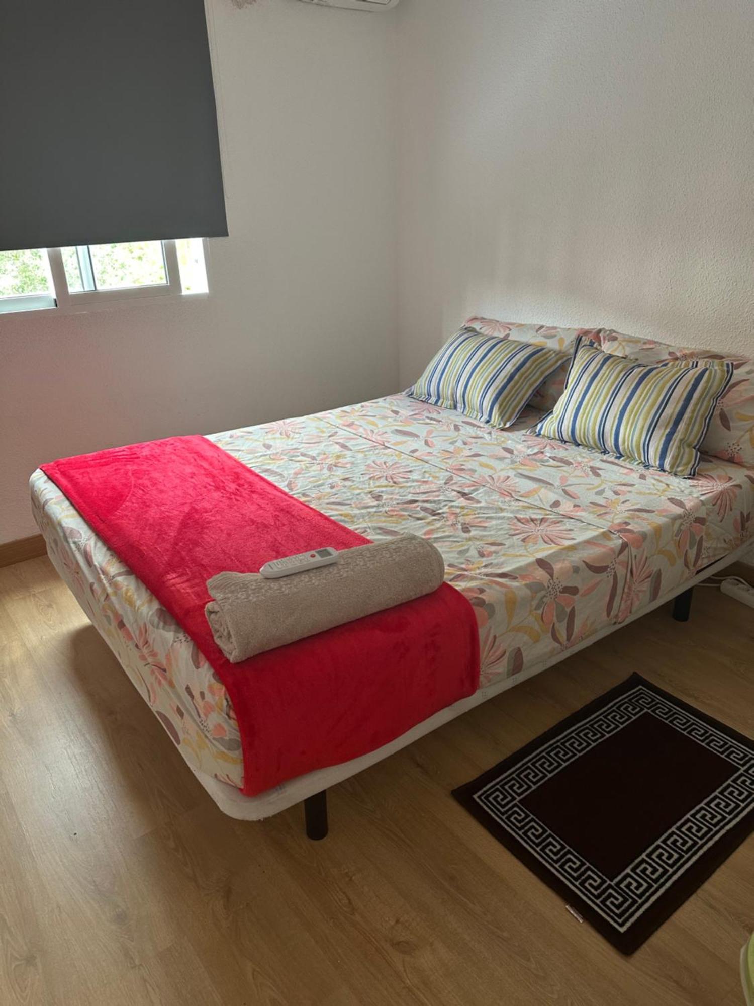 El Gengo Hostel Мадрид Екстериор снимка