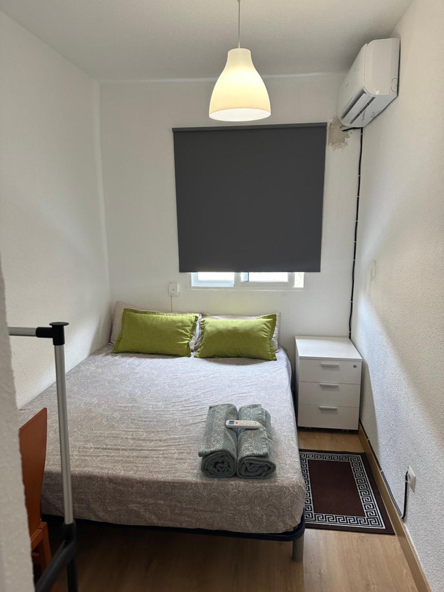 El Gengo Hostel Мадрид Екстериор снимка